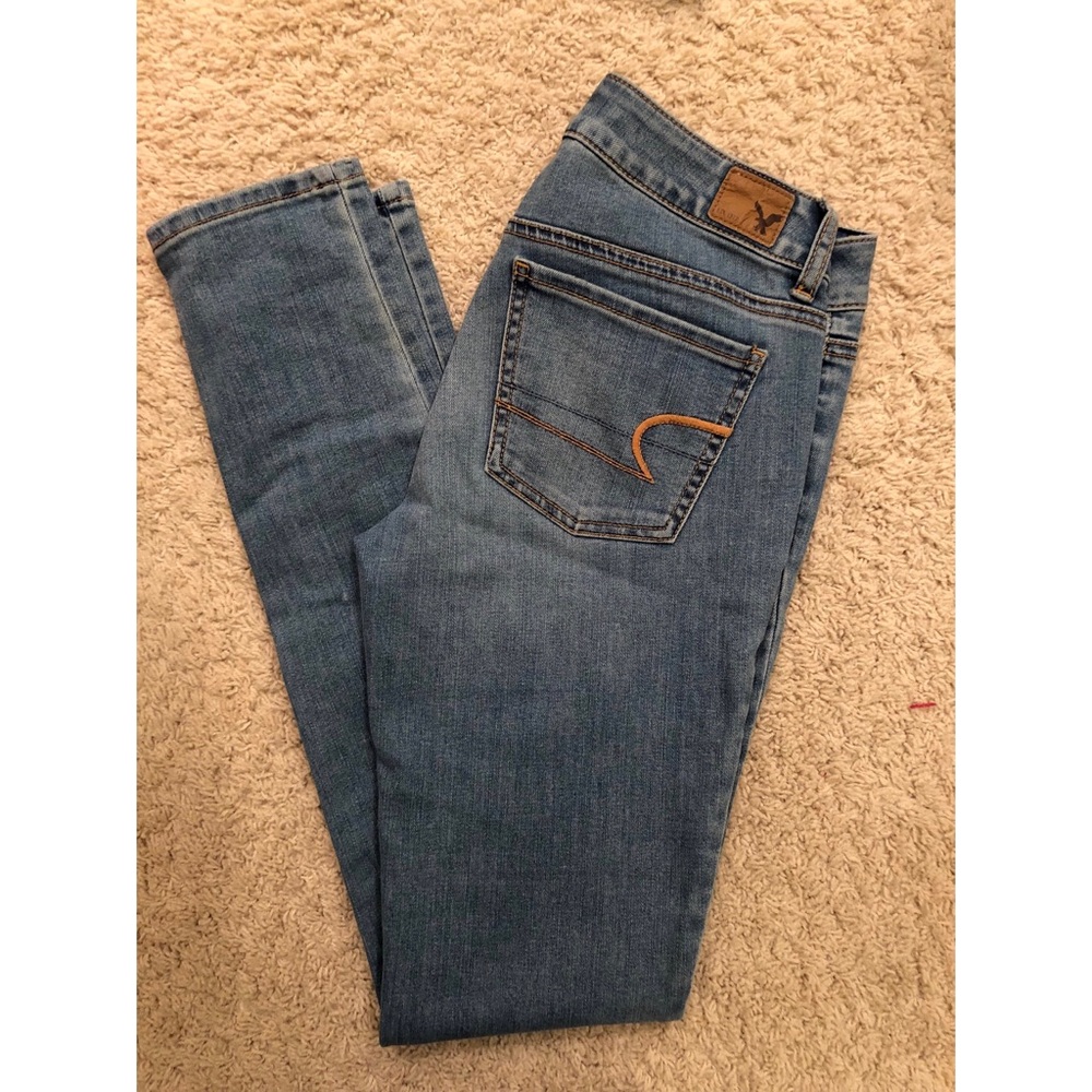 Stretchy American Eagle skinny jeans